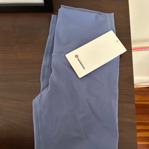 Lululemon Wunder Train HR Tight 25” - Picture 2 of 3